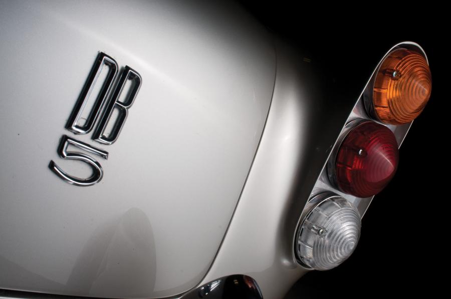 Логотип Aston Martin DB5 1963 года  (фото 30 из 37)